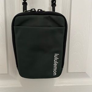 Lululemon Easy Access Crossbody Bag - Green NWT